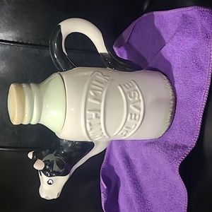 Milk jug in the shape of a cow